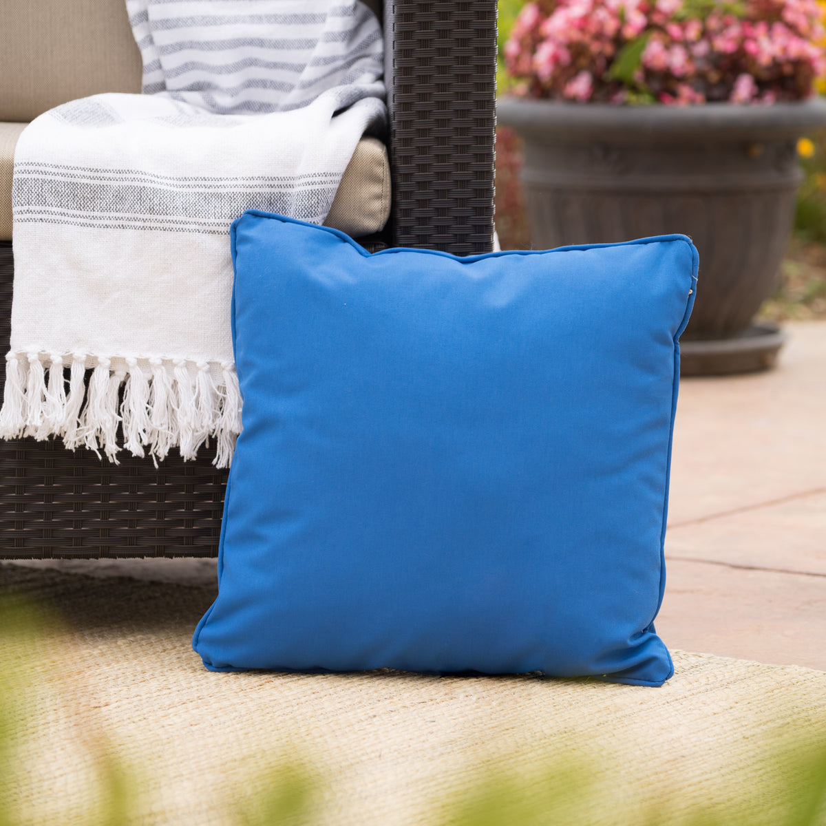 CORONADO SQUARE PILLOW blue