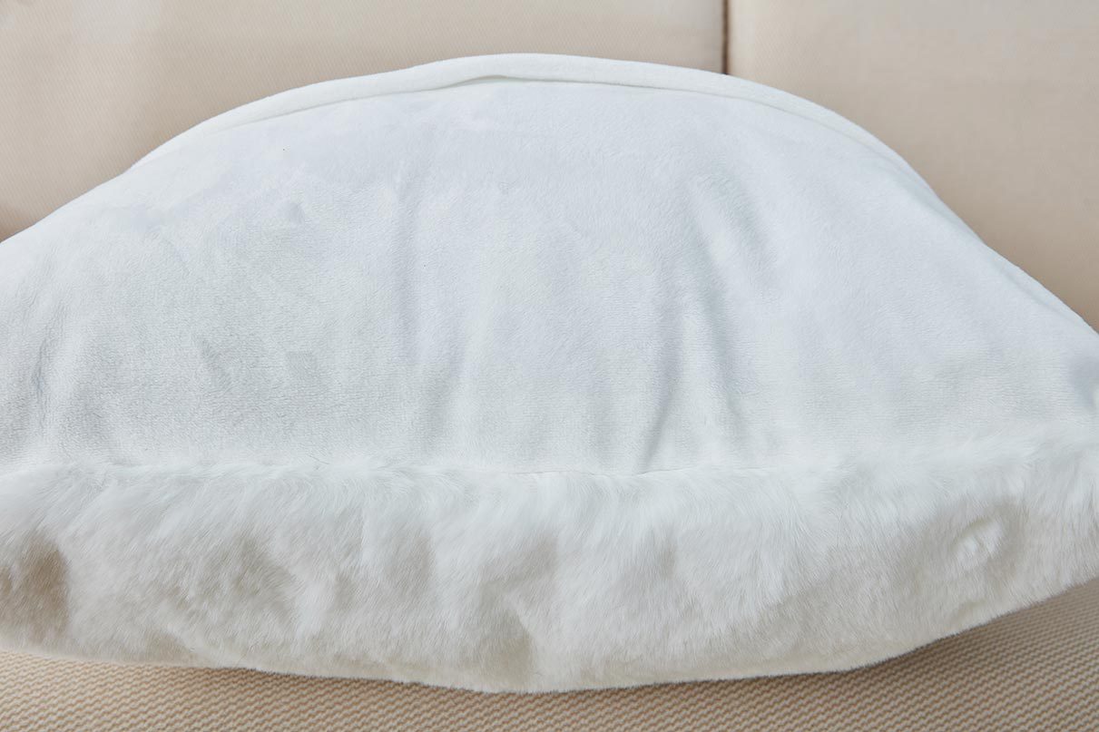 Agnes Luxury Chinchilla Faux Fur Pillow (18 In. x 18 In. white)