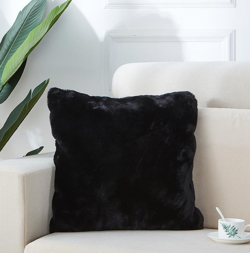 Agnes Luxury Chinchilla Faux Fur Pillow (18 In. x 18 In. black)