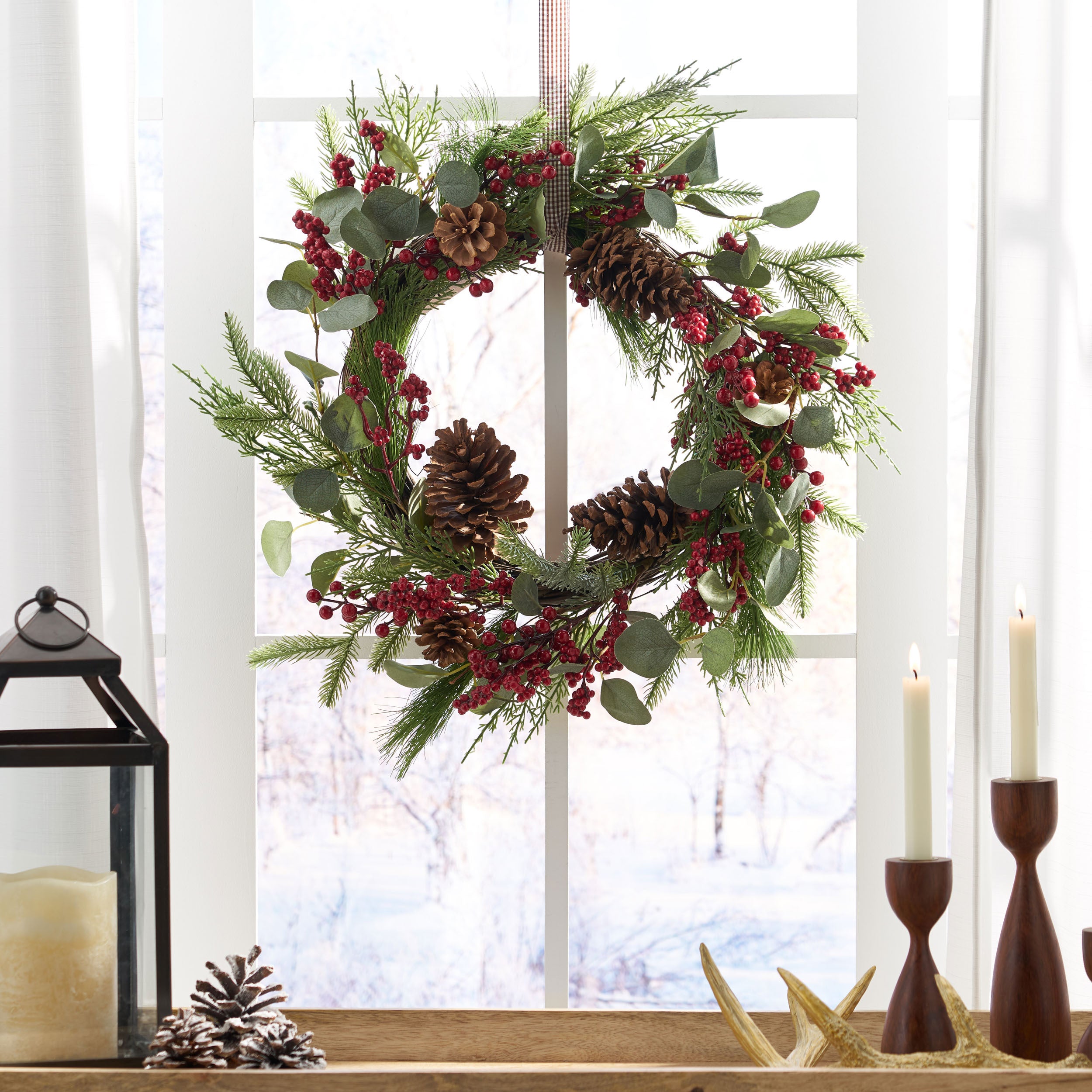 22" BERRY/EUCALYPTUS/PINECONE WREATH