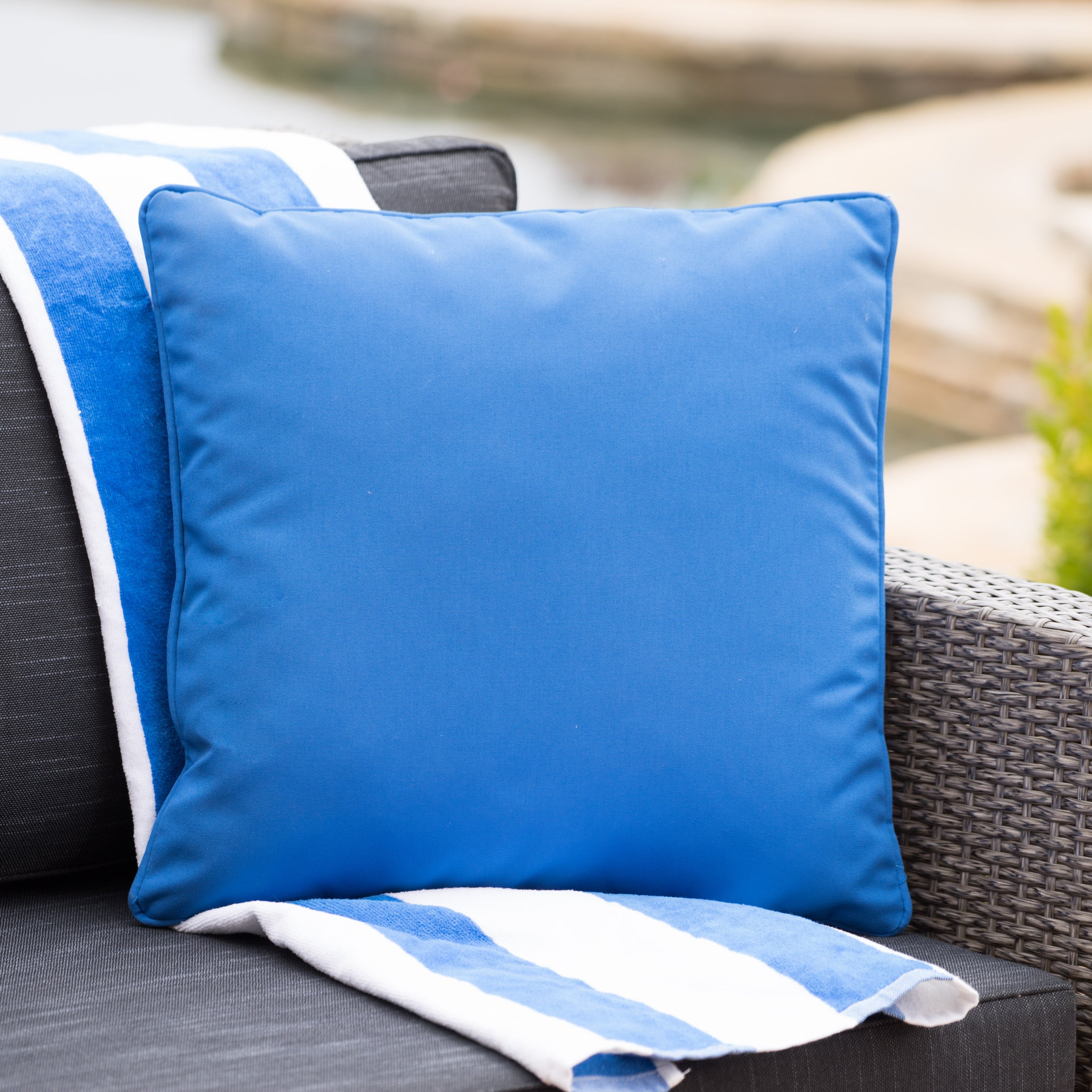 CORONADO SQUARE PILLOW blue